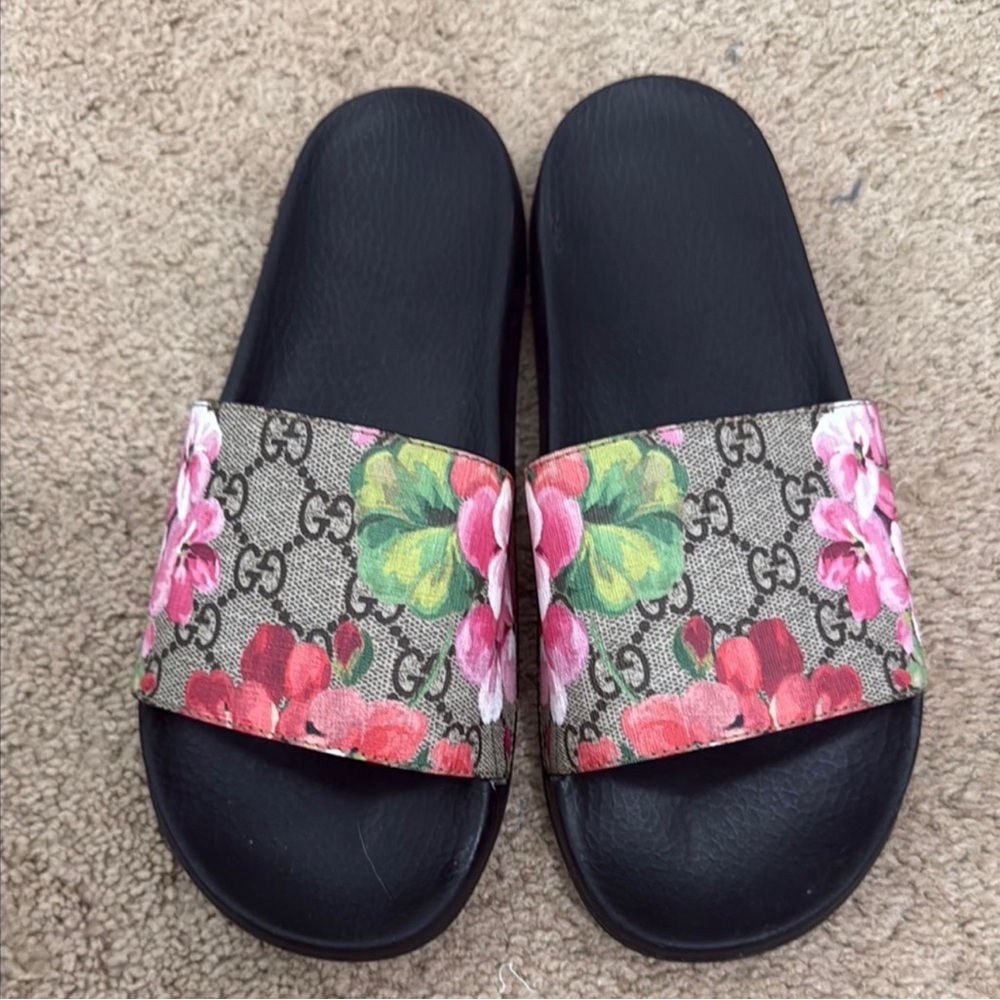 Gucci Women's Floral Slide Sandals - Black and Red
